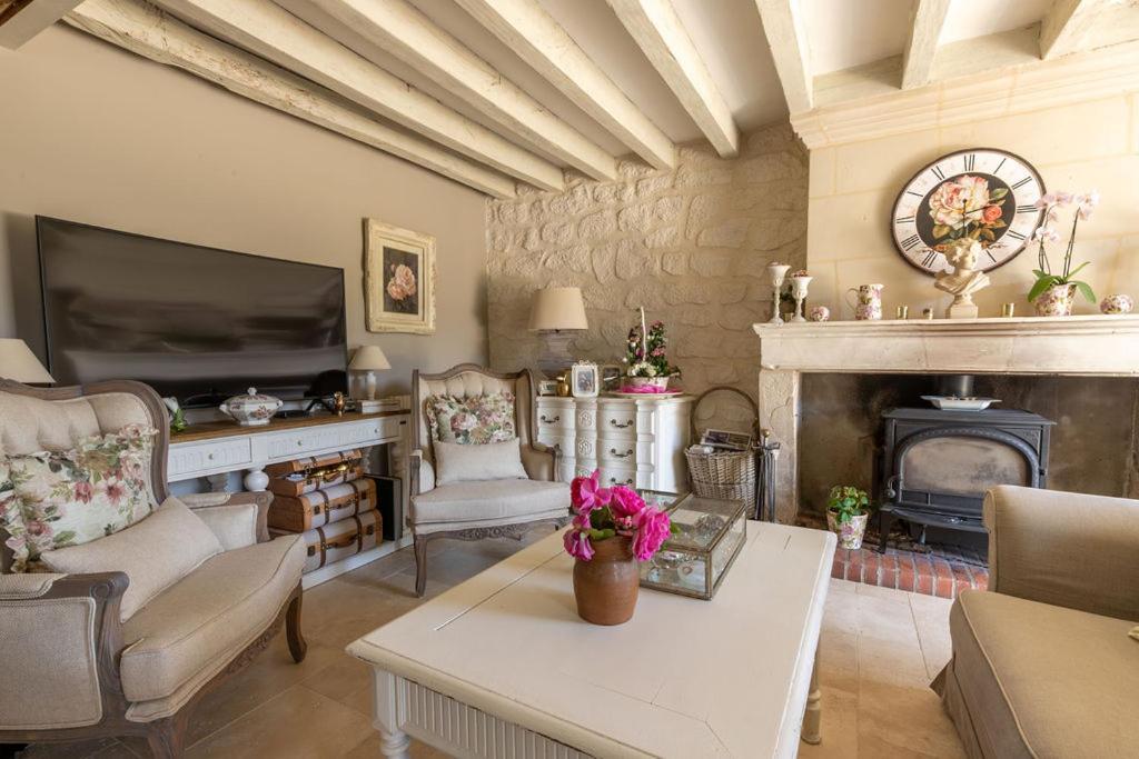 Le Clos Des Roses Chambres Et Tables D Hotes Meusnes Экстерьер фото