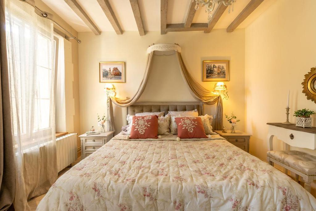 Le Clos Des Roses Chambres Et Tables D Hotes Meusnes Экстерьер фото